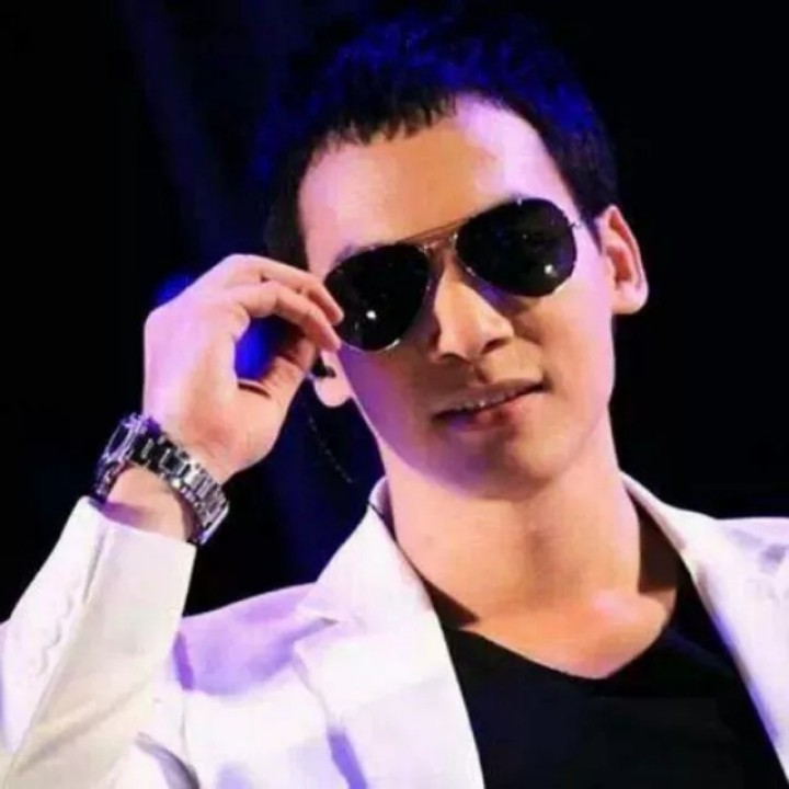 突然好想你【原版伴奏】