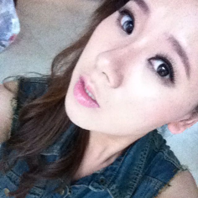 坐在巷口的那对男女 - 兔兔tootoo - 唱吧,最时尚