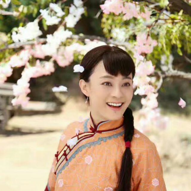 行走在茫茫月光的中间