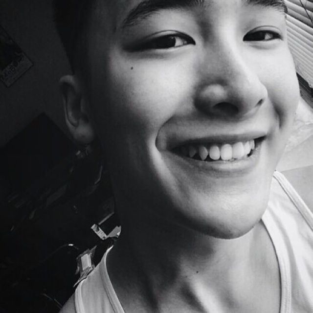 亲爱的你怎么不在我身边 - 徐十里 唱吧,最时尚