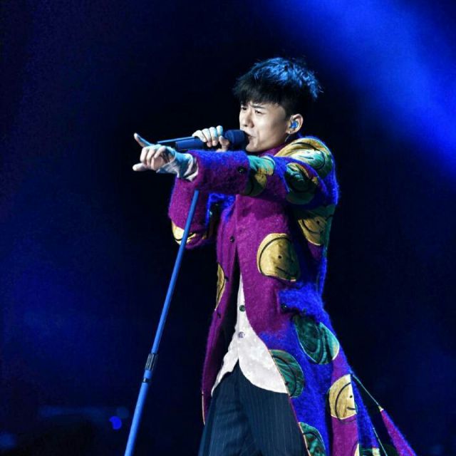 流言有一千分贝 - 无烟花一起庆祝好吗 唱吧,最