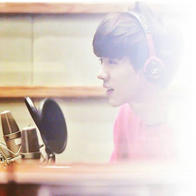 她说 伴奏 - ViVi_lu 唱吧,最时尚的手机KTV