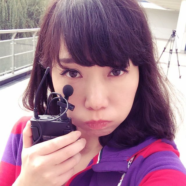 洋葱【女声版伴奏】 - 卢雯婷 唱吧,最时尚的手