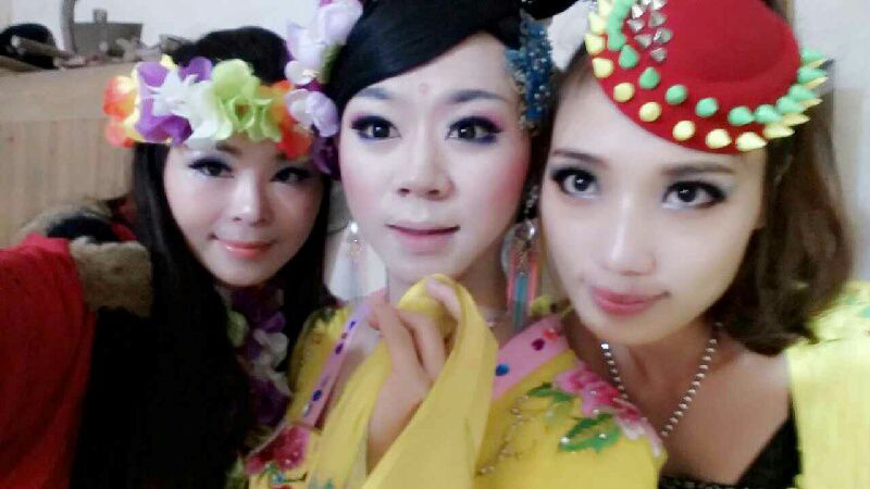 鹂妃-夫妻双双把家还喜庆版伴奏 - ou鹂妃 唱吧