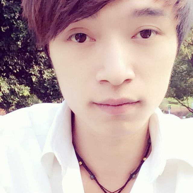<em>幸福恋人</em>【<em>伴奏</em>】 - 易风 唱吧,最时尚的手机KT
