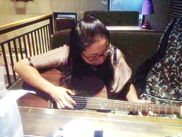 我还想她 - music皇后 唱吧,最时尚的手机KTV