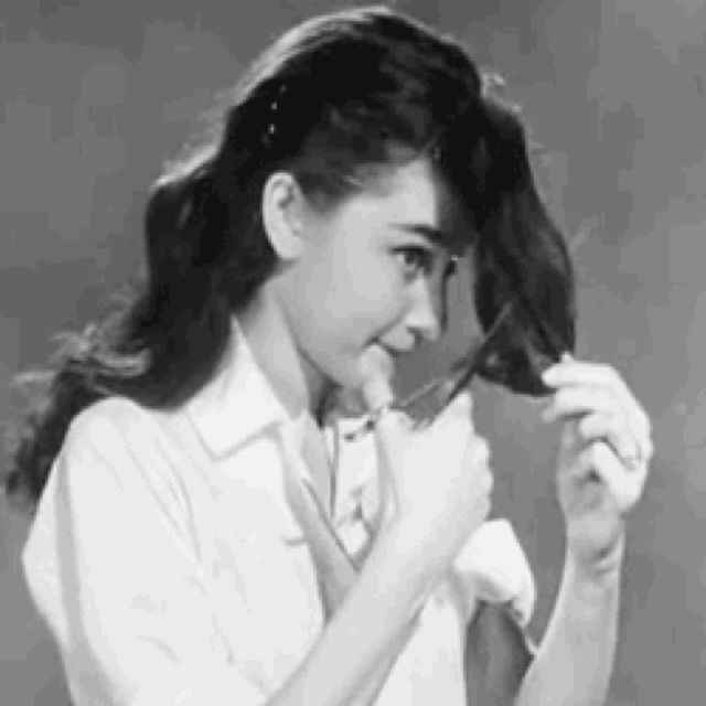 凤凰于飞【原版伴奏】 - Udele 唱吧,最时尚的手