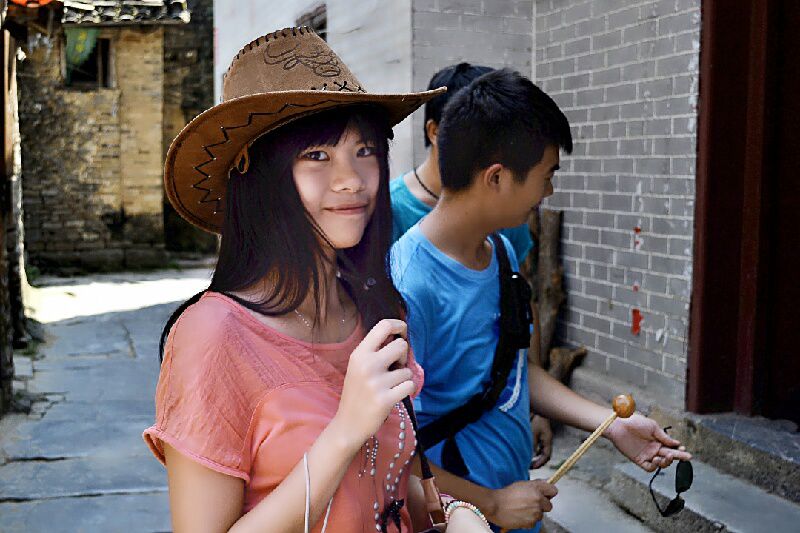 漂洋过海来看你【好声音原版立体声伴奏】 - M