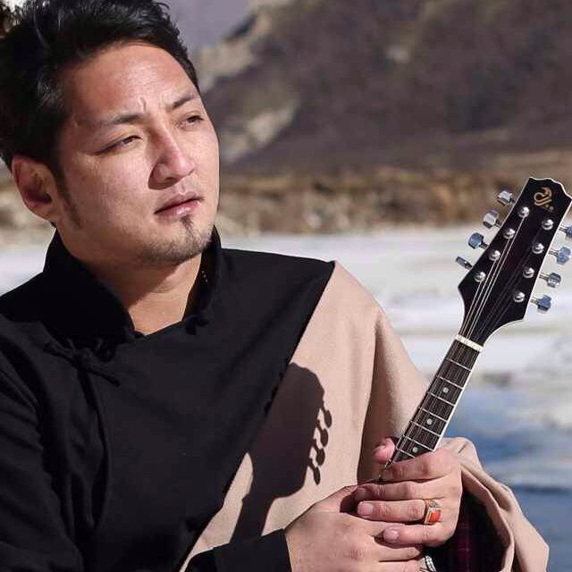 - 心灵歌手谢旦 唱吧,最时尚的手机KTV