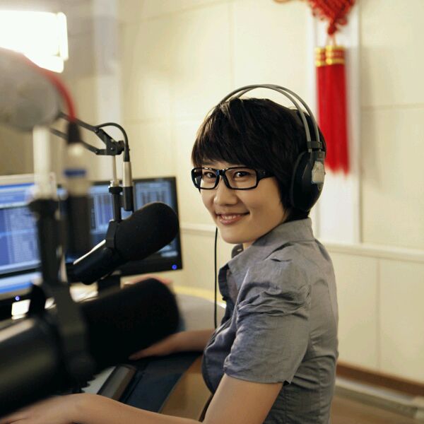 香水 - 即墨电台新闻交通广播主播张丛 - 唱吧,最