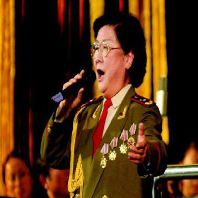 英雄赞歌【亮靓-无主旋合唱伴奏】