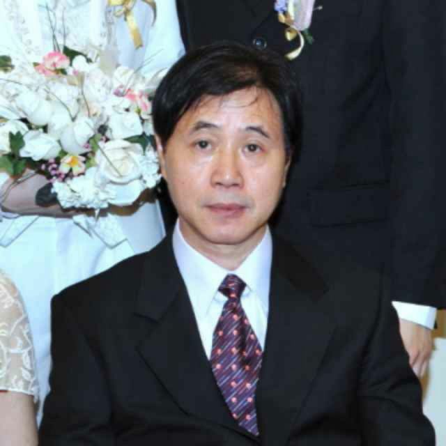 哪里的天空不下雨 - BadgeLai 唱吧,最时尚的手