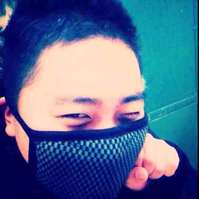 依然爱你伴奏 - 大菠萝灬Karas 唱吧,最时尚的手