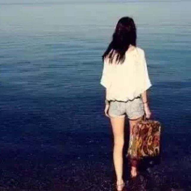 伴奏有点点问题,跪着唱完了～看到头像发现真是默契 唱吧最时尚的