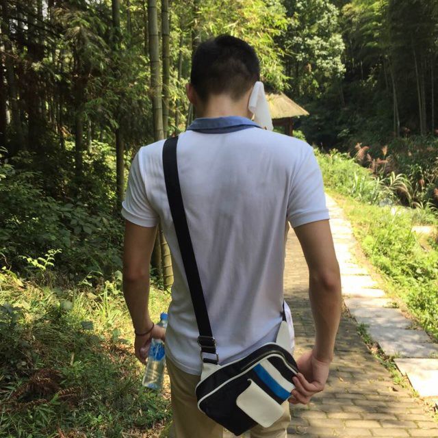 对你的爱越深就越来越心痛【红哥】 - ,Yu - 先生