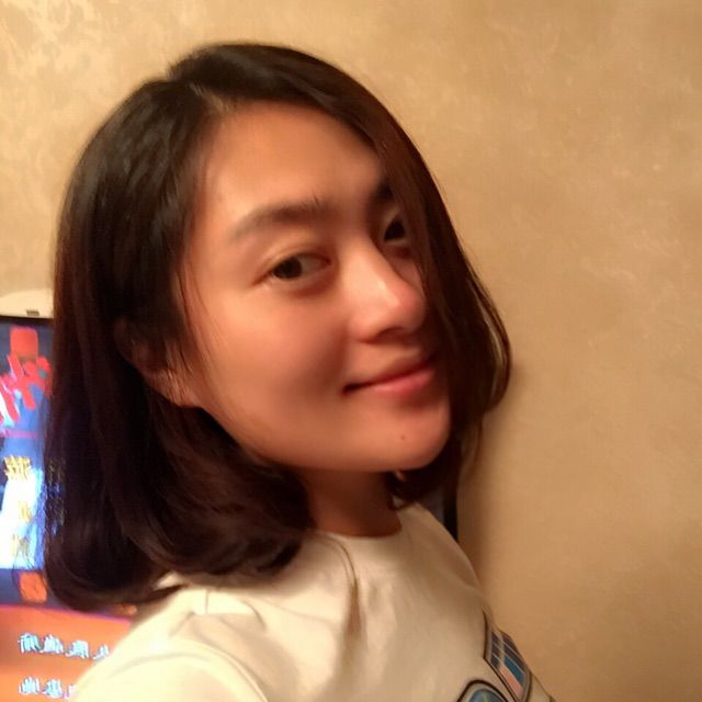 亦琳爱微笑