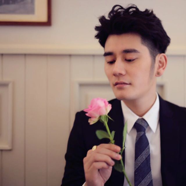 董小姐 - 钱枫改名钱奏曲 唱吧,最时尚的手机KTV