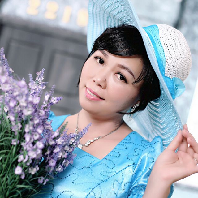 云中月圆 - 月月之声 唱吧,最时尚的手机KTV