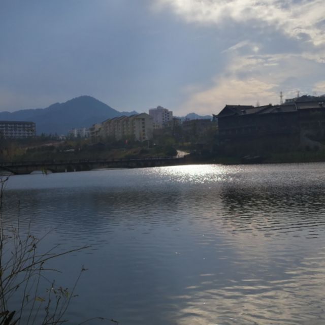 月圆花好人寂静纯伴奏