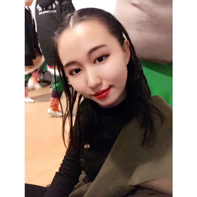 听袁惟仁弹吉他