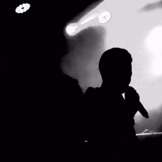 流着泪说分手 - 谷徵豪 - 唱吧,手机里的KTV