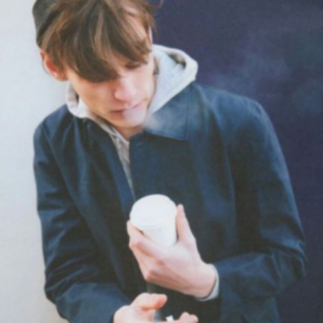 比带着伴奏好听些的月光 - 彦策阿。 唱吧,最时