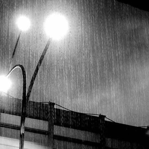 冷雨夜【蒙面唱将官方原版伴奏】