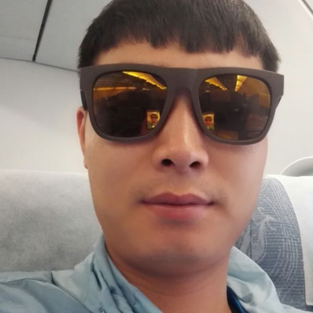 眼镜640_640鞋子档口用什么墙纸好图片