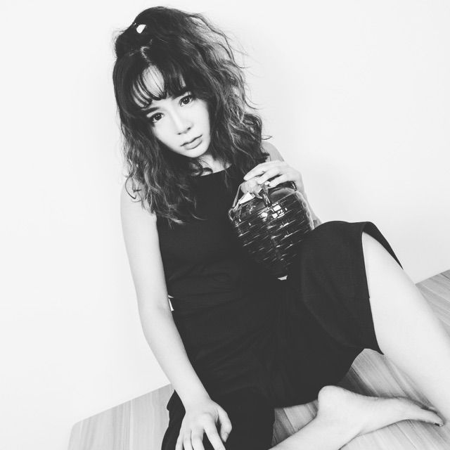 塑料台妹-吴木蓝君唱吧,最时尚的我爱KTV订做服装包装袋手机图片
