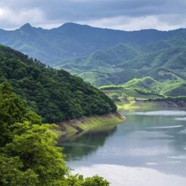 山水情歌【原版伴奏】