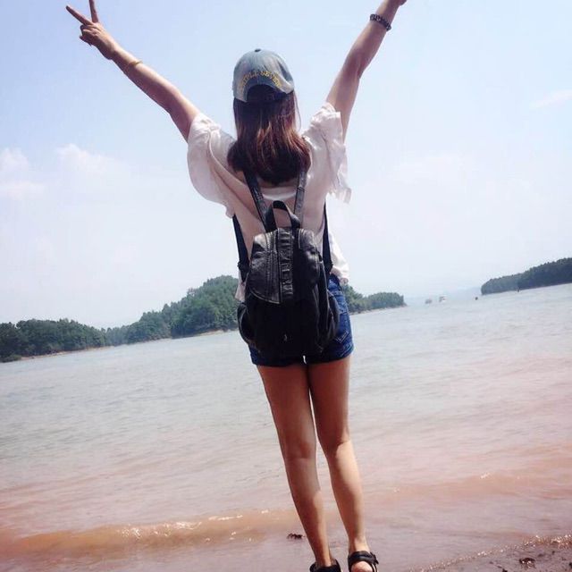 梦缠绵【原版伴奏】 - ︵晓红づ 唱吧,最时尚的