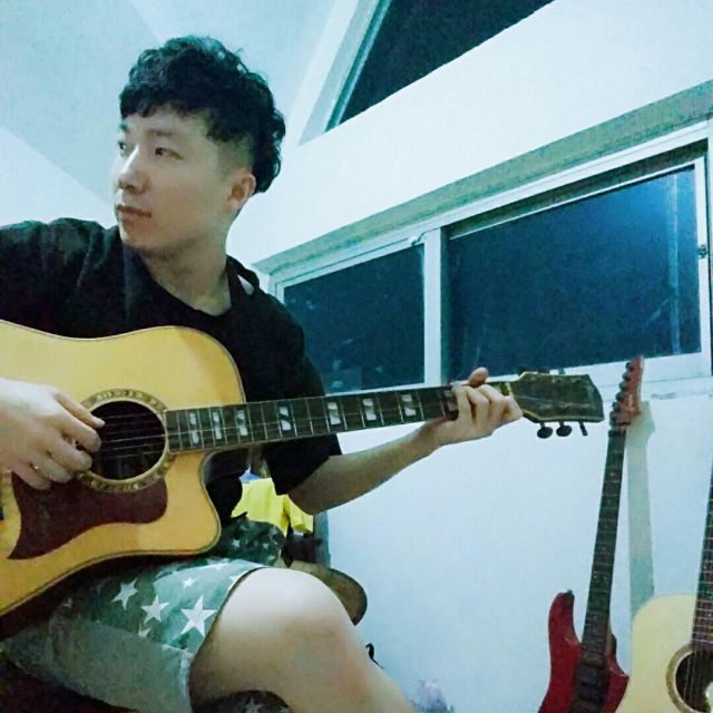 好想大声说我爱你【伴奏版】