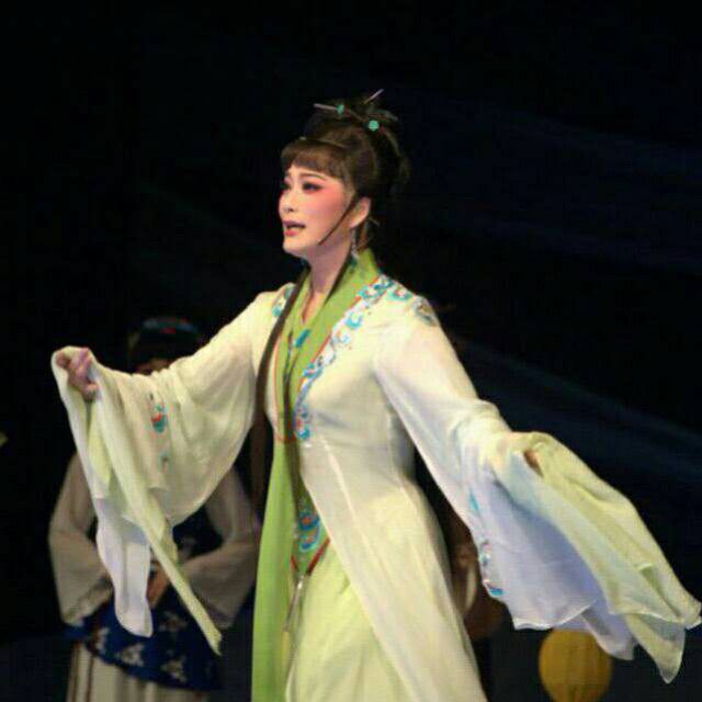 越剧《人去楼空空寂寂》【吴凤花版】 - 唱吧,