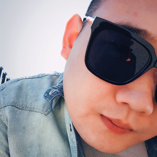 童话镇【无损男版伴奏】 - 吴建楠fighting 唱吧