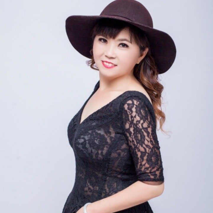 又见炊烟--口琴伴奏【小佩妹子制作】 - 阳光爱