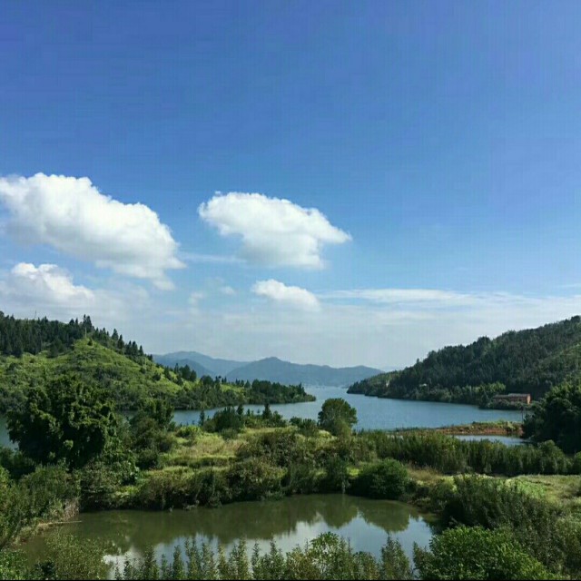 云朵上的羌寨