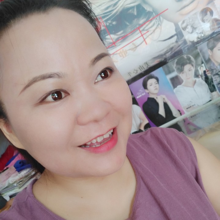 诗朗诵《相信未来》