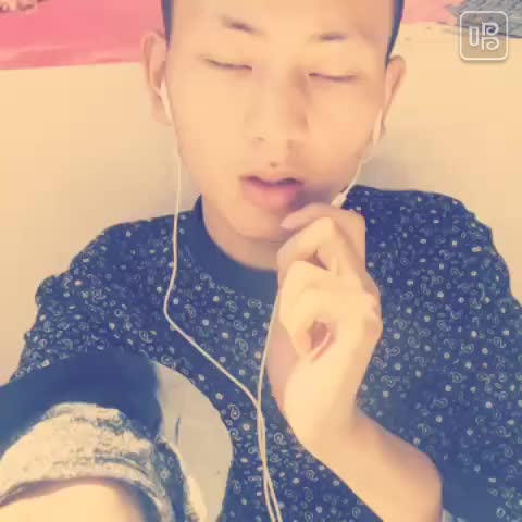 在希望的田野上 演员玥骁童 唱吧,玩音乐,就上唱吧!
