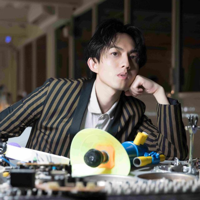 成全【蒙面猜猜猜第一期】 - 秦小煜. 唱吧,听见歌声遇见你