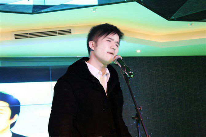 武汉爱情故事 - 张力天leetian 唱吧,玩音乐,就上唱吧!