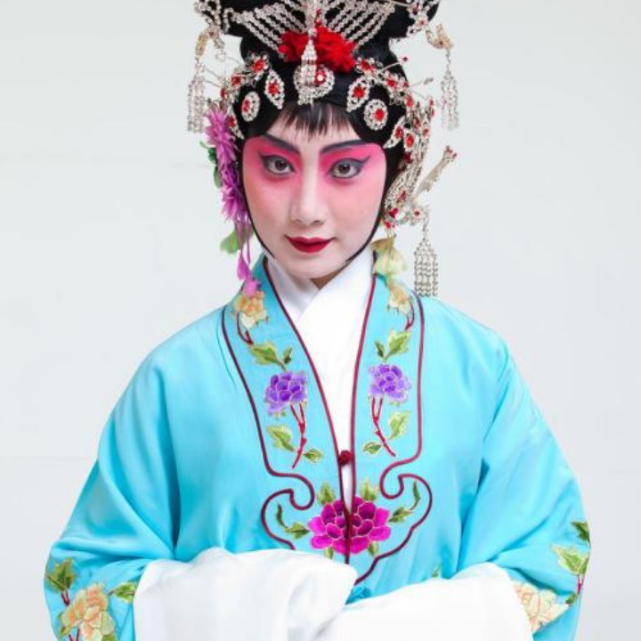 曲剧白蛇传《小青妹且慢举龙泉宝剑》