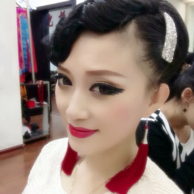 酒醉的探戈 — 演员金燕