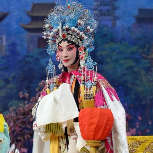 京剧梅妃别院中起笙歌因风送听