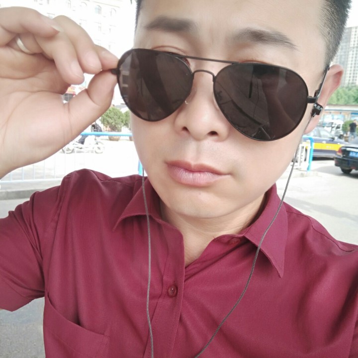 深秋的黎明【原版 】 - 雅歌歌手主持人 小黑 唱吧,玩音乐,就上唱吧!