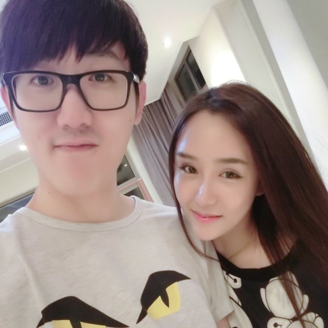 白鲨老婆背景图片