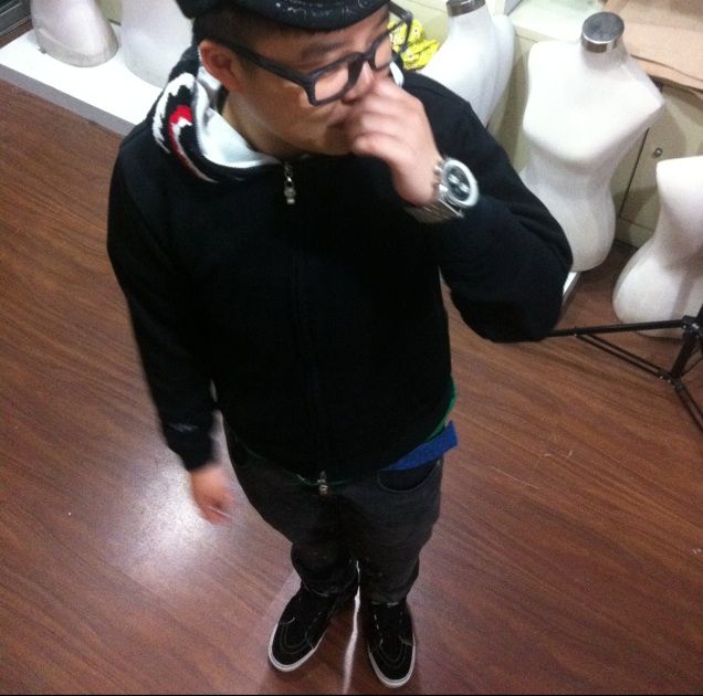 小镇姑娘 — 李百万胸口碎大石