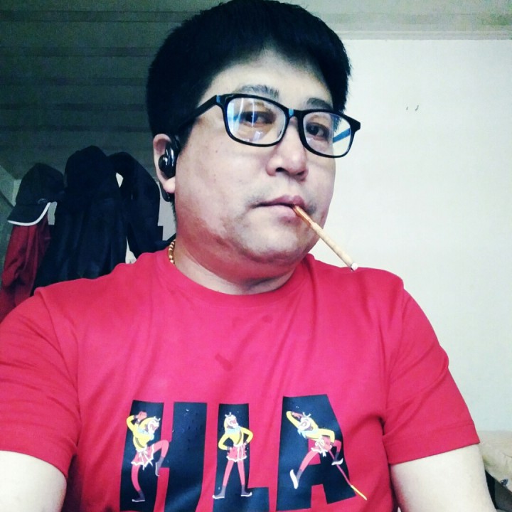 扫描二维码,可以马上找到歌曲进行评论互动哦~              谢恩华