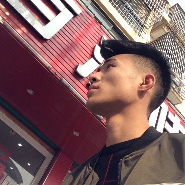 有没有人告诉你 - 笑的像个痞子520 唱吧,听见歌声遇见你