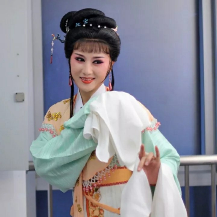 越剧《皇帝与村姑•合拢布兰》【王志萍版】 - 秋忆浓浓 唱吧,玩