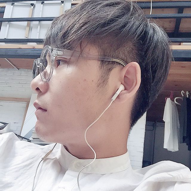 漂洋过海来看你 - 吴冠儒: 唱吧,听见歌声遇见你